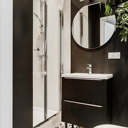 Shortstaypoland Kazimierza Wielkiego דירה